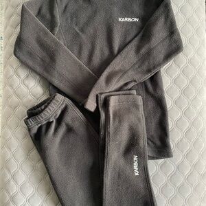Karbon Fleece Thermal Top and Leggings Set, Size Medium